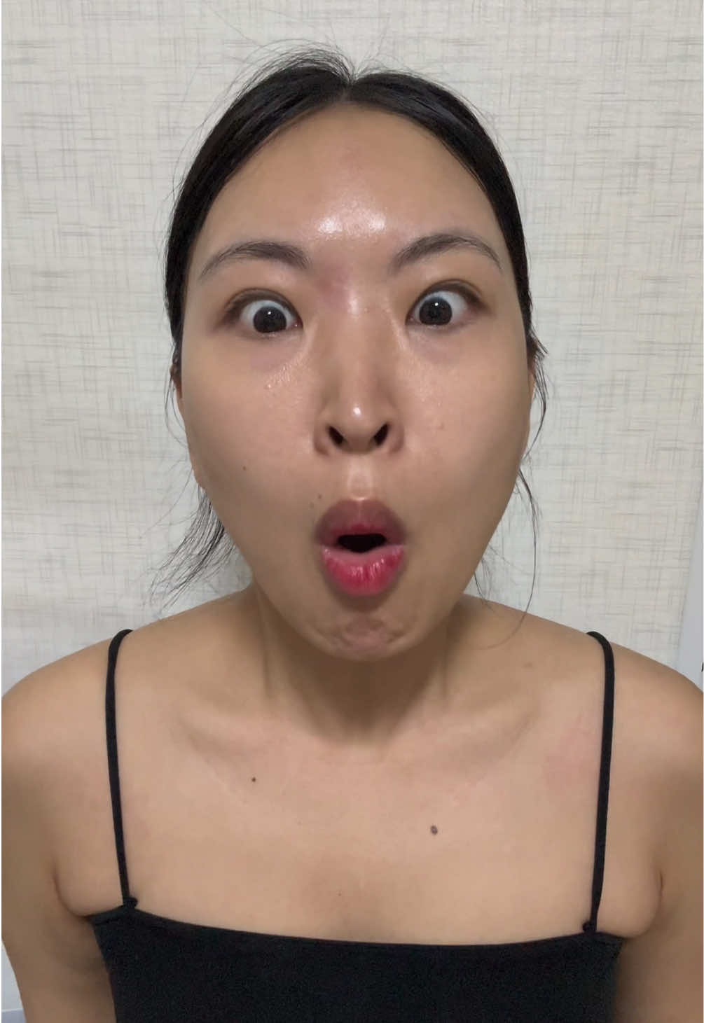 Is this worth the hype? @PESTLO_US @PESTLO_OFFICIAL  #collagenmask #facemask #koreanskincare #skincaregoals #skincaretips #skincarehacks #koreanskincareroutine #pestlo #viralskincare #koreanfacemask 