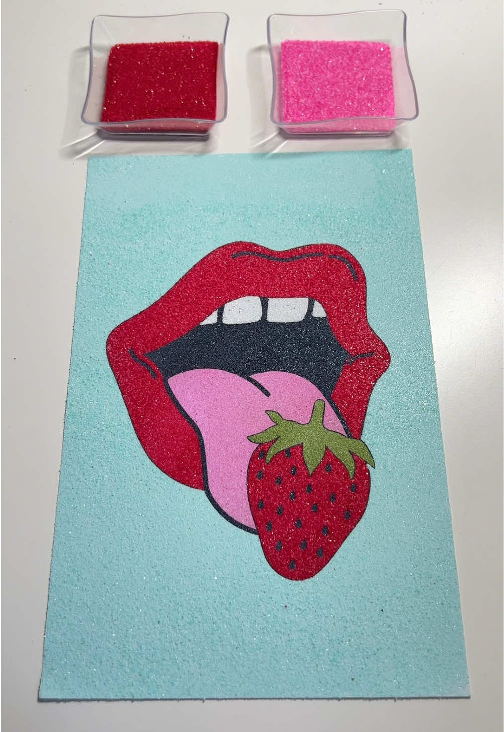 Lips Strawberry #oddlysatisfying #sandart #asmr #satisfying 