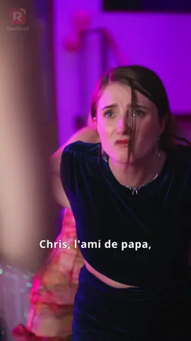 Harper Reeves essaie de terminer sa dernière année d'études à Yale sans être une perdante sans amis. Cependant, lorsque Chris Collins, le meilleur ami de son père et son mystérieux associé, s'incruste sou-0010 https://reelslink.com/cps/L7K9