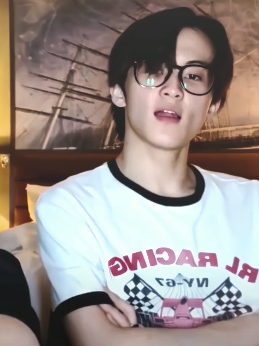 speechless.. ganteng bgt ege #marklee 