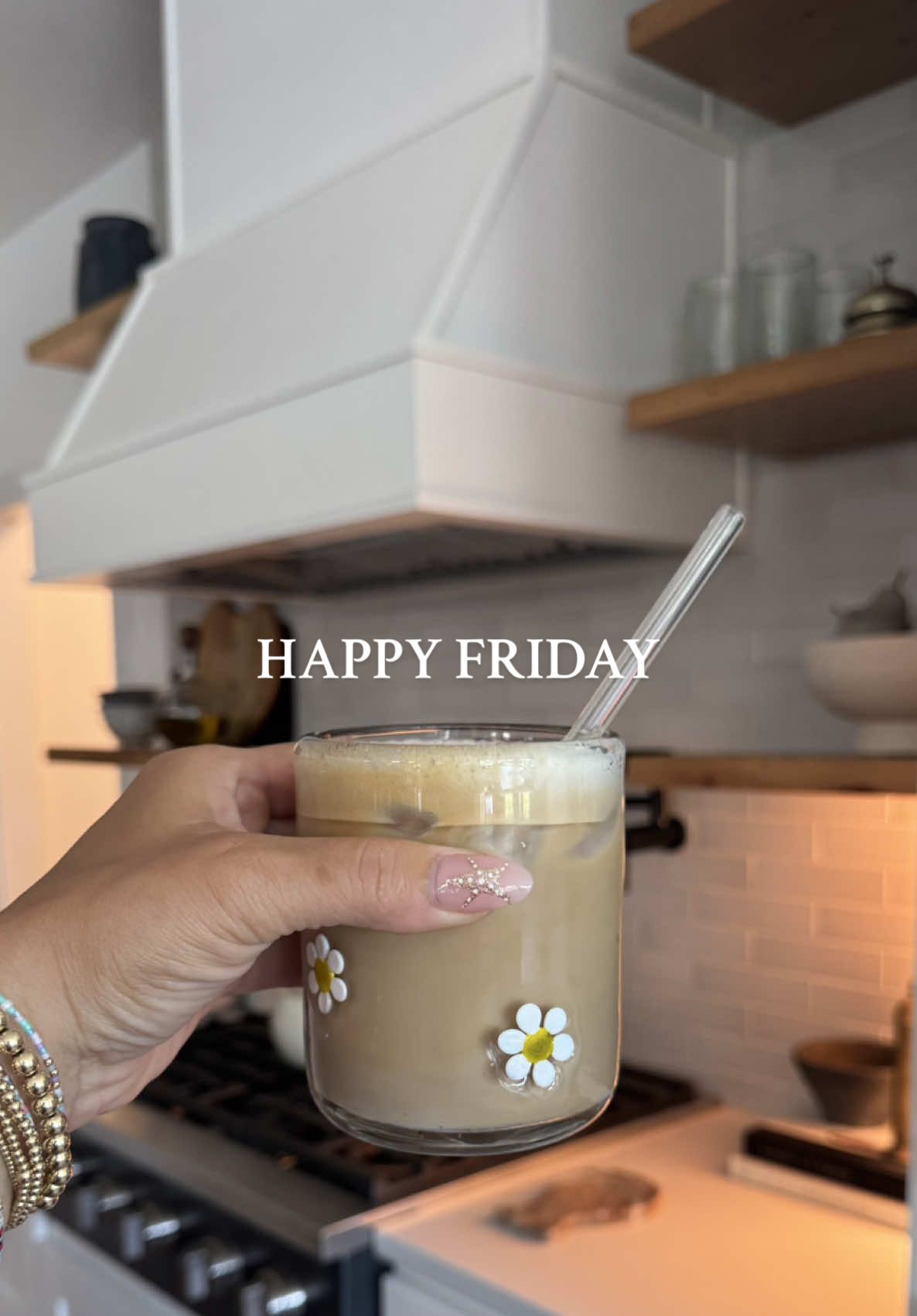 A little of this, a little of that…just trying to get motivated! ☕️☀️💞🧚‍♂️ #asmr #morningroutine #cleaningmotivation #diml #morningvlogs #momlife #organizedhome 