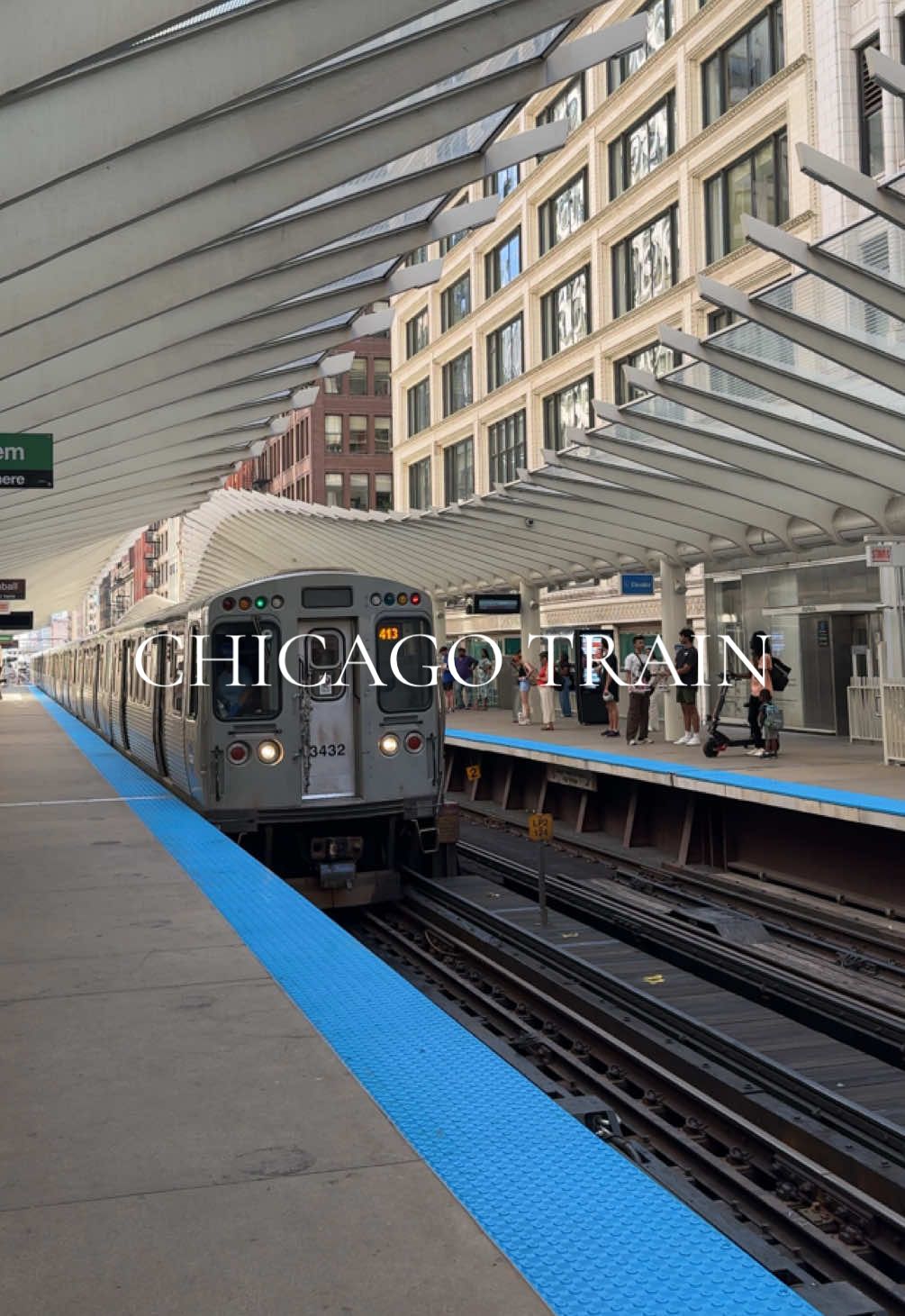I was actually pleasantly surprised by Chicago’s transit! much more efficient (and cleaner) than New York’s tbh. the blue line from the airport is so convenient! #blueline #chicago #ohare #thingstodoinchicago #traveltips #traveltiktok #alisedawn 