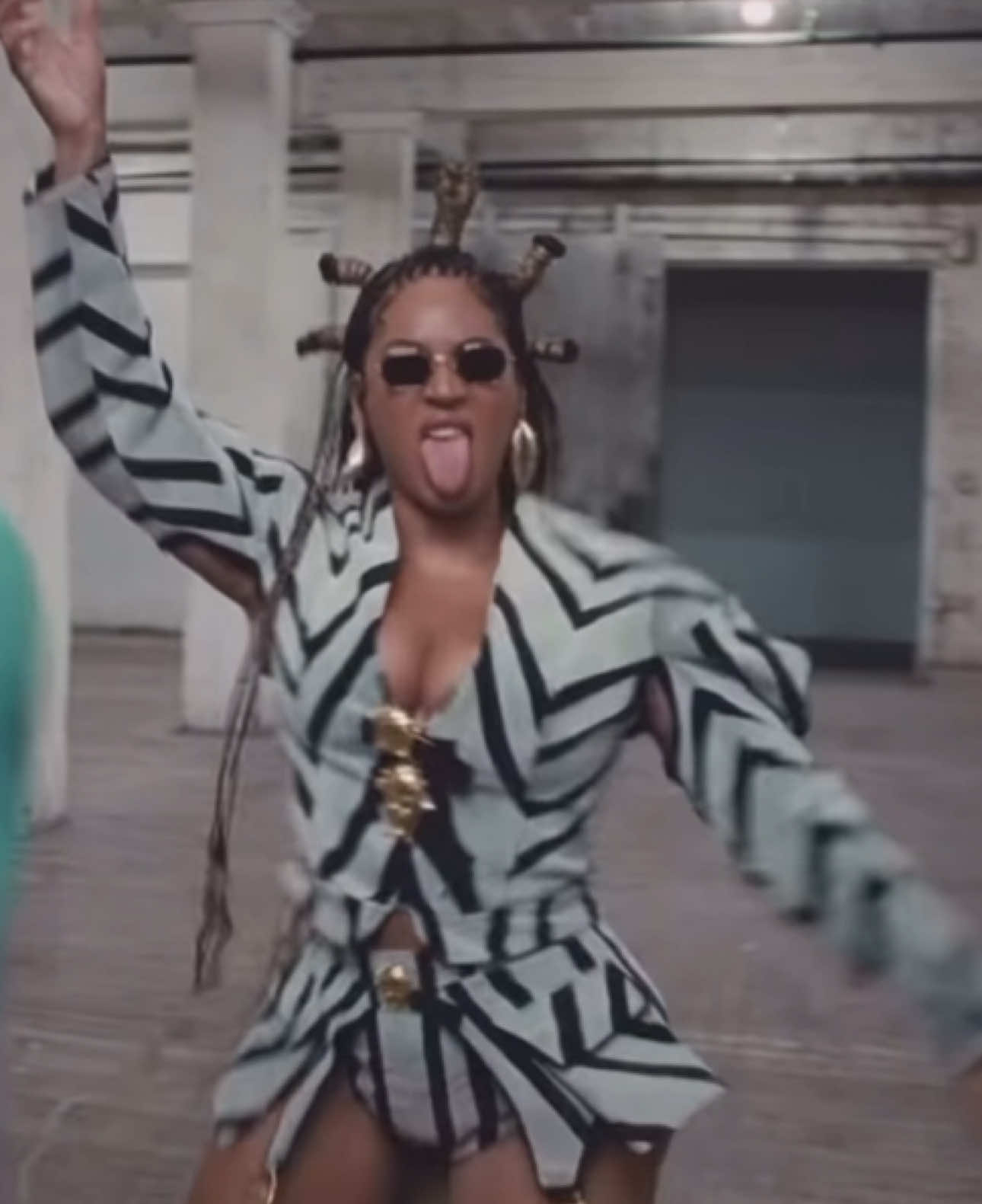 Thank God it’s Friday!  #Fyp #fypシ #fypシ゚viral #ForYouPage #Viral #Trending #Beyoncé #BeyoncéKnowles #CowboyCarter #CowboyCarterTour #BeyoncéAlwaysOnBeat #BeyoncéEdit #BeyoncéTok #HiveTok #Music #Dance #Like #Comment #Repost #Follow #Hashtag #Random 