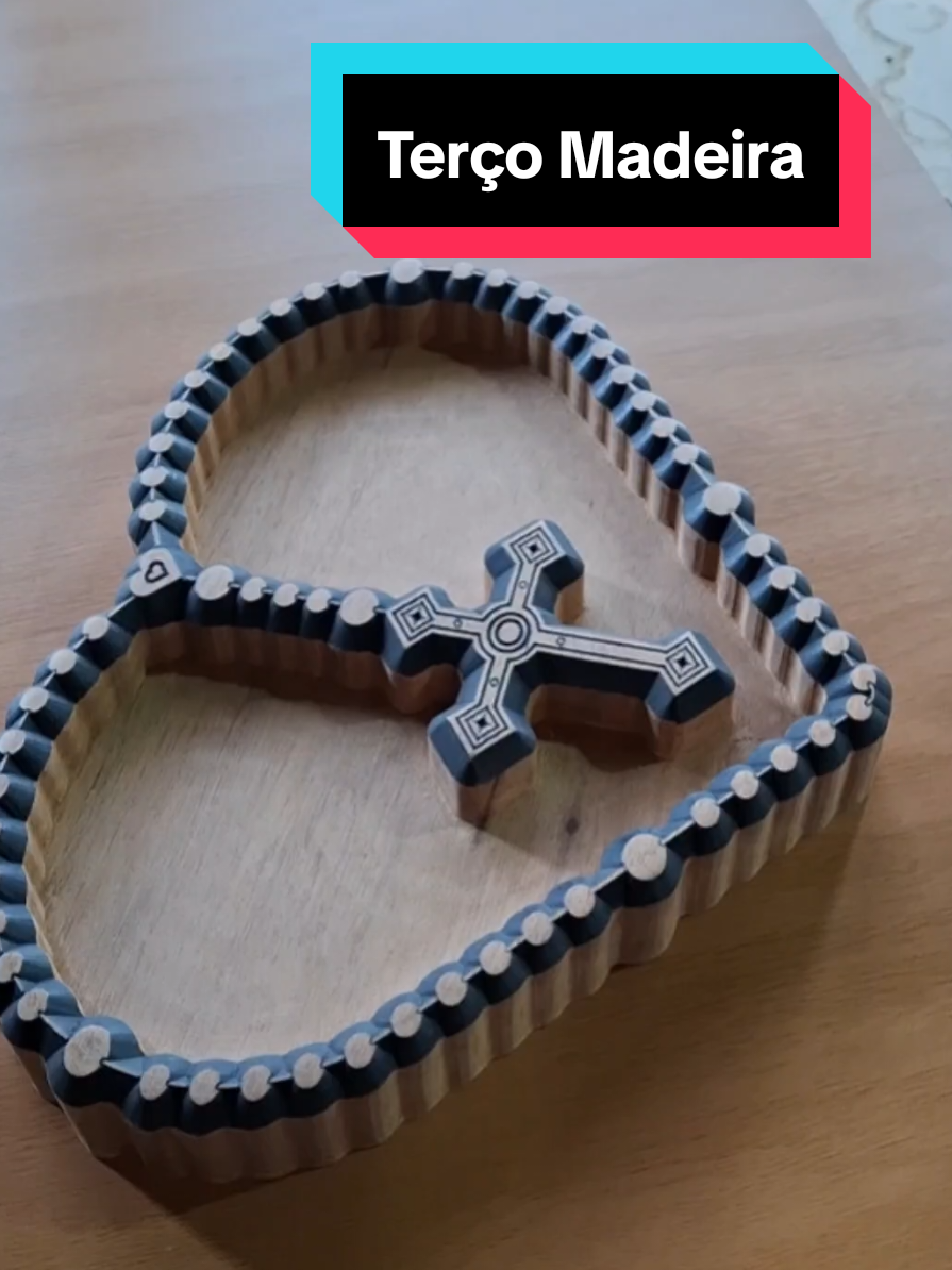 Rosary of Prayer, Lindo rosário em formato de coração feito na madeira. #pray #cnc #rosario #woodworking #woodart 