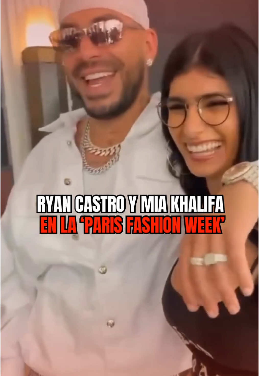 ¿Te esperabas verlos juntos?😅😱 Mía Khalifa y Ryan Castro juntos en ‘Paris Fashion Week’ cantando “Una noche en Medellín” #ryancastro #MiaKhalifa #letengoelchisme