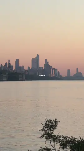 Love letter to nyc 💌 ✨#LoveLetterToNYC #DearNYC #NYCLoveStory #FallingForNYC #ThatNYCLife #POVNYC #RomanticizeNYC #MainCharacterEnergy #NYCVibesOnly #NewYorkThroughMyEyes #ConcreteRomance #CityAsMuse #GirlsInTheCity #GoldenHourInNYC #LateNightNYC #BigAppleMagic #MovieMomentInNYC #SoftNYC #NYCinMotion #WalkingInNYC #fyp #viral #nyc 