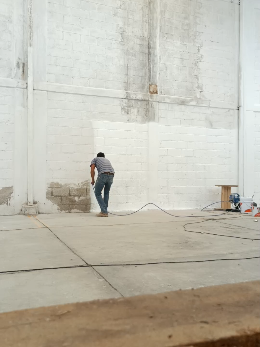 Pintando Con Airless #mexico🇲🇽 #mexi #airless #airlessspraypainting #construccion #construcciones #construccioncivil #construccioncasas #remodelacion #remodelaciones #pintura #pinturas #berel #homedepot #graco #gracopaintsprayers #vira #viralvideos #DIY #hasloviral #haslo #haslotumismo 