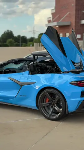 C8 z06 hard top convertible mode. I don’t wanna say the basic “it’s a transformer” but yeah I’ve gotten those 2 compliments within the past week. Hell yeah brother 🇺🇸😎 #fyp #z07 #c8 #c8corvette #c8convertible #c8z06 #rapidblue 