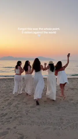 5 sisters 🤍🥹 #sisters #fyp 