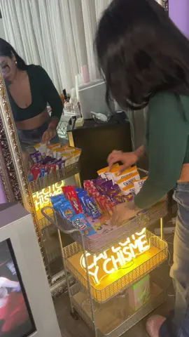 My client was running late so I decided to restock the snack bar at my salon 💚 #salonowner #y2kaesthetic  #fyp #fypシ #parati #laredotexas #laredotx 