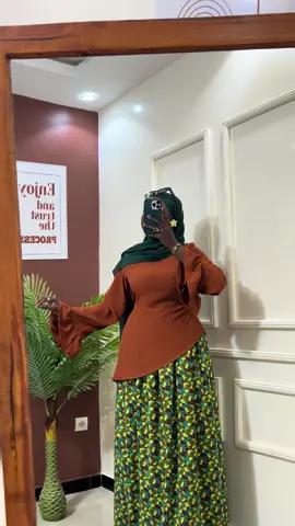 Ensemble jupe Fanta 🌹 🏷️ 15.000 fr  WhatsApp +221 775320484 #suisvoilee #modesty #business 