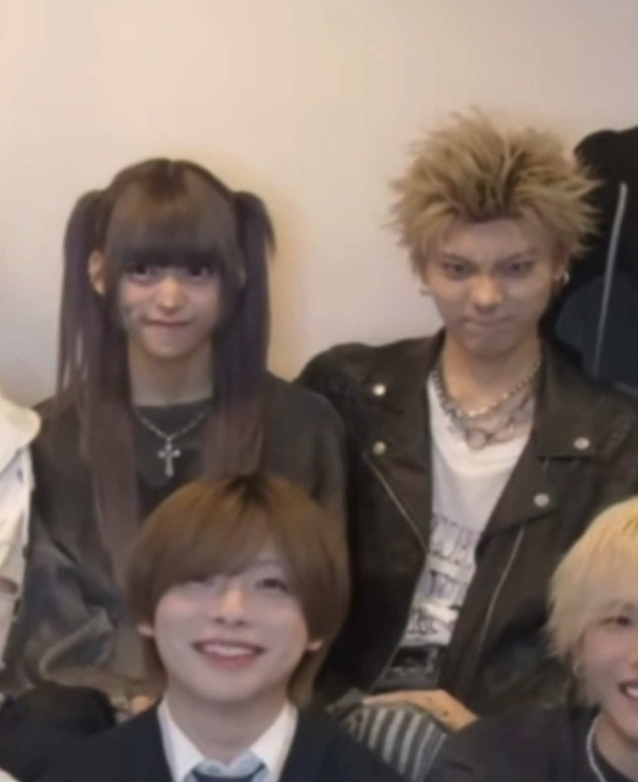 yuson is annoying lol ♡ @じぇじぇじぇ @颯 @悦也 @りょう #らぶしっく #lovesick 