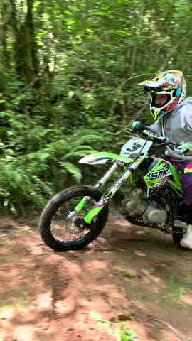 C’est plus un âne qu’un cheval de course  #r2d #chill #moto #dirt #dirtbike #montagne #viralvideos 