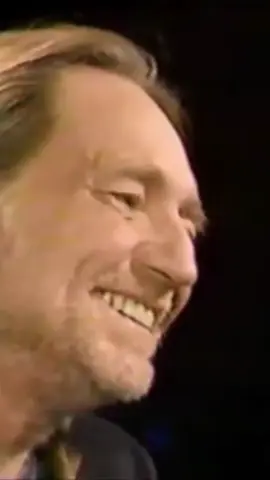 Willie tells Bobby Bare the story behind one of his first major successes as a songwriter, when Faron Young recorded #HelloWalls. What's your favorite version of this 60's hit? 🎥: Bobby Bare & Friends Songwriter-Showcase, 1985