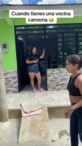 Cuando tienes una vecina cansona 😂#creatorsearchinsights #viral #comedia #humor #tiktokhumor #humortiktok #parati #tiktokviral 