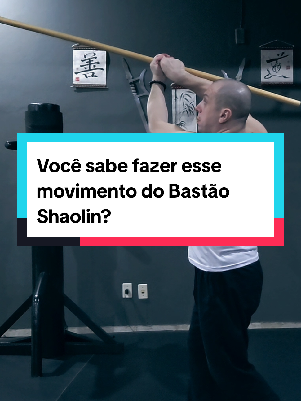 Seguindo a série de videos do Bastão Shaolin, no video de hoje vocês vão aprender giro de baixo pra cima Shaolin.  Aprenda esse giro também! 👇🏻👇🏻👇🏻 @Wu Tao Kung Fu Brasil  #shaolin #kungfu #wushu #martialarts #wutaokungfu #caminhoshaolin #shaolinkungfu #shaolintemple #kungfushaolin #wukong 