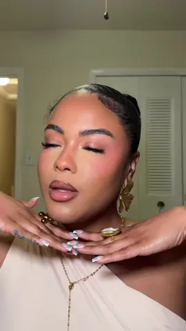 I have been watching so many tutorials and trying so hard to perfect my soft glam makeup routine. I have large pores and combination skin which makes makeup so tricky. BUT I fear I’m getting better, what do we think? Drop your makeup tips & tricks in the comment to help me getting better 🤭 #summermakeup #summermakeuplook #summermakeuproutine #blackgirlmakeupvideos @Huda Beauty @ONE SIZE BEAUTY @makeupbymario @Charlotte Tilbury @Haus Labs by Lady Gaga @sephora @DanessaMyricksBeauty 