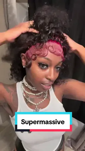Glaciers melting in the dead of night and the superstars sucked into the 'supermassive (You set my soul alight) Supermassive black hole Thanks mama @Ressesjraw @Ressesj  #bobwig #bobwigstyle #for #newlook #fashion #beauty #blackgirlmagic #curlyhair #fy #zigzagheadband #redhair #f