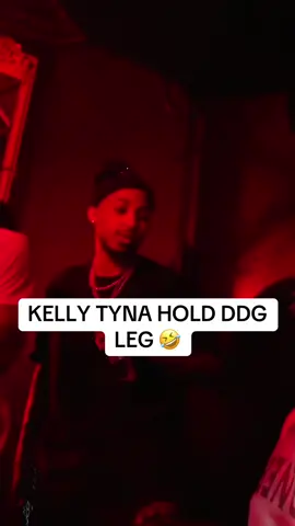 Don’t hold my leg 🤣#DDG #ddg #fypシ゚viral #fyp #ddgfamily #twitch #clips 