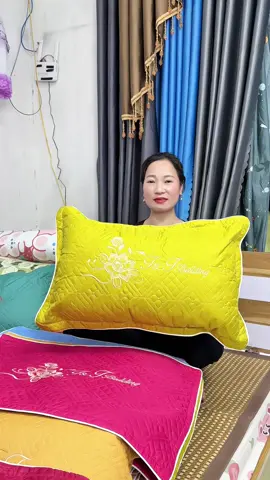 Có Bác nào hay bị nhầm giá ko ạk 😍#combo 4 vỏ gối đầu hàng satin poly có khoá kéo  Shop Rèm Màn Hiền Đông  #vogoi #vogoiomkhoakeo #vogoidep #combo #vogoinam #thomay #xuhuong #xuhuongtiktok #thinhhanh #thinhhanhtiktok #tiktokshop #remmanhiendong 