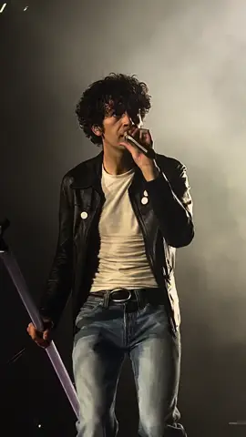 fallingforyou Glasto25 #mattyhealy #glastonbury #the1975 