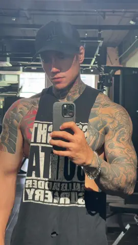 I can see you too🤭