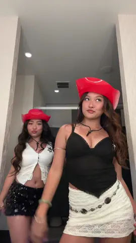 🤠💋 @genesisseanna 