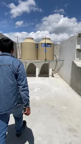 Corregiremos esta instalacion hidraulica. Sobran las palabras al prencesiarla con tus propios ojos. Recuerda contratar a un buen instalador desde el principio que se adapte a tu diseño y no que haga lo que él quiera. Entrevístalo, ponlo a prueba hasme pregunta y decídete por los mejores. Recuerda que damos servicio en puebla y toda la zona sur. #mantenimiento #contentcreator #instalciones #contratista #puebla #restaurantespuebla #negociospuebla #tepeaca #tecamachalco #plomeria #plomero #plumbing #plumber 