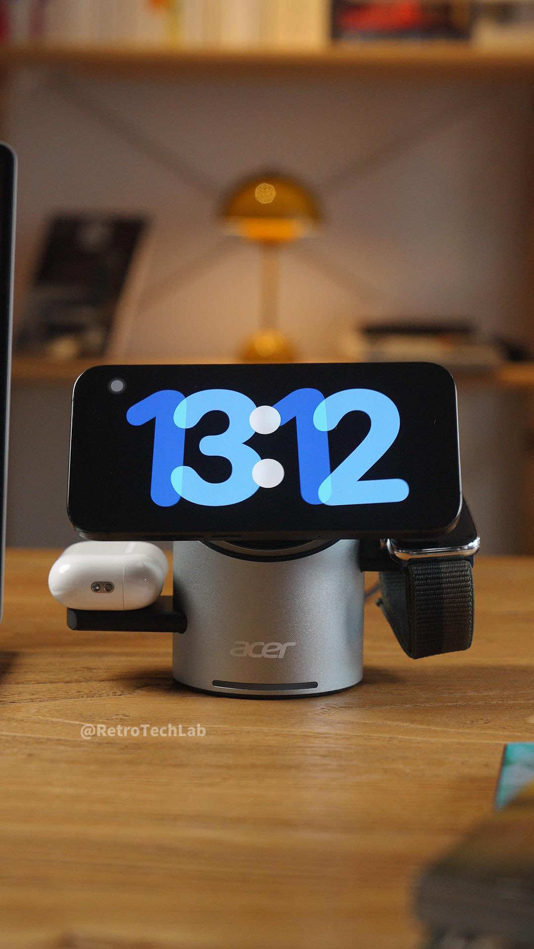 Check out this cool charging setup, it’s totally a game changer! #techgadgets #chargingstation #fastcharging 