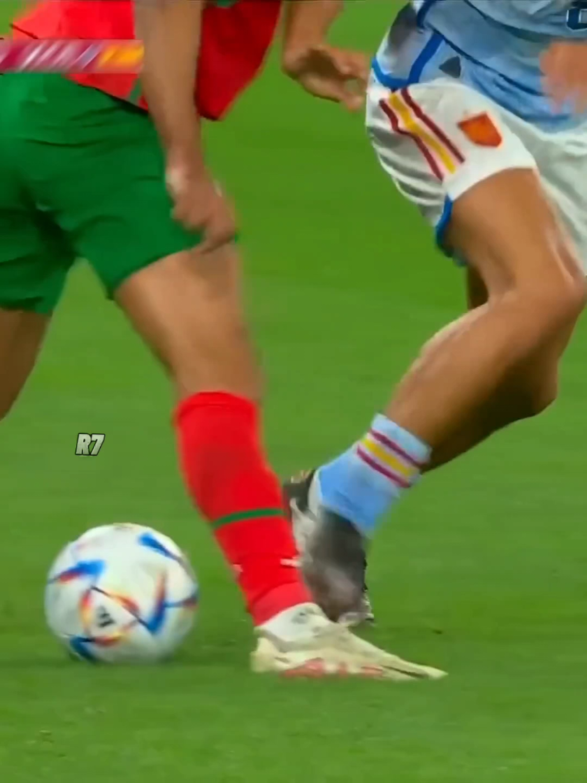No Touch Skills  #NoTouchSkills #FootballSkills #FootworkKing #FYP #viralvideo #socceredit #saucyfeet #freestylefootball #200kgrind #tiktokfootball #skillchallenge #crazyfootwork #foryoupage #trickplay #footballdrip 