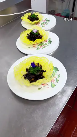 The art of cooking😍😍😍 #fyp #tiktok #good #fun #chef #funny #awesome #food #skills #master #amazing #Love #girl #cake #respect #cool #👍 