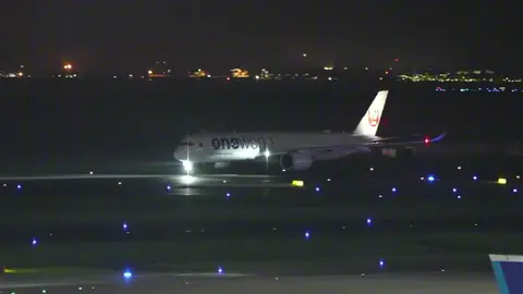 JAL One World Livery night departure #aviation #airplane #geek #aircraft #viral_video #pilot #airport #plane #airbus #fypdong #fypsounds #videoviral #💫 #fyp 