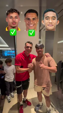 Meeting Timnas Indonesia Players 🇮🇩 pt 1 #timnasindonesia #footbal #indonesia #viral #fyp 