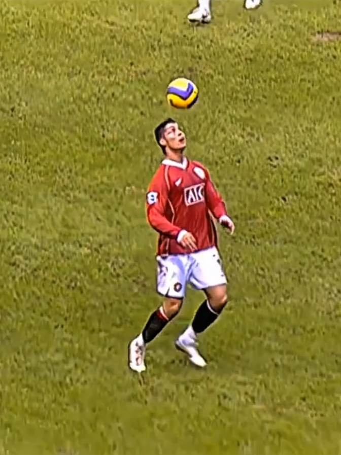 Young Ronaldo 2008 Crazy Skills 🔥😱 || This is my new account so please follow this account #Ronaldo #skills #football 