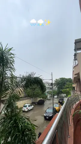 Barish wala mosam  . . . . . . . . #mosam #rain  #weather #karachi #Love #viral #trending #views #fyp #foryou #foryoupage #morning #raning #vibes #rain, #rainy, #rainyday, #rainydays, #rainyweather, #raindrops, #storm, #clouds, #MSK #🌧️ 