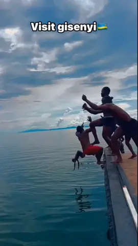 amazing😱guy's in Rwanda🇷🇼🫡🏊🔥 #rwandatiktok🇷🇼 #kigalitiktok🇷🇼🇷🇼 #burunditiktok🇧🇮 #foryoupage #desireacrotyger #amazing #swimmingpool #swimmer #swimm #divingboard #diving #fypシ゚ #fyp #trendingvideo 