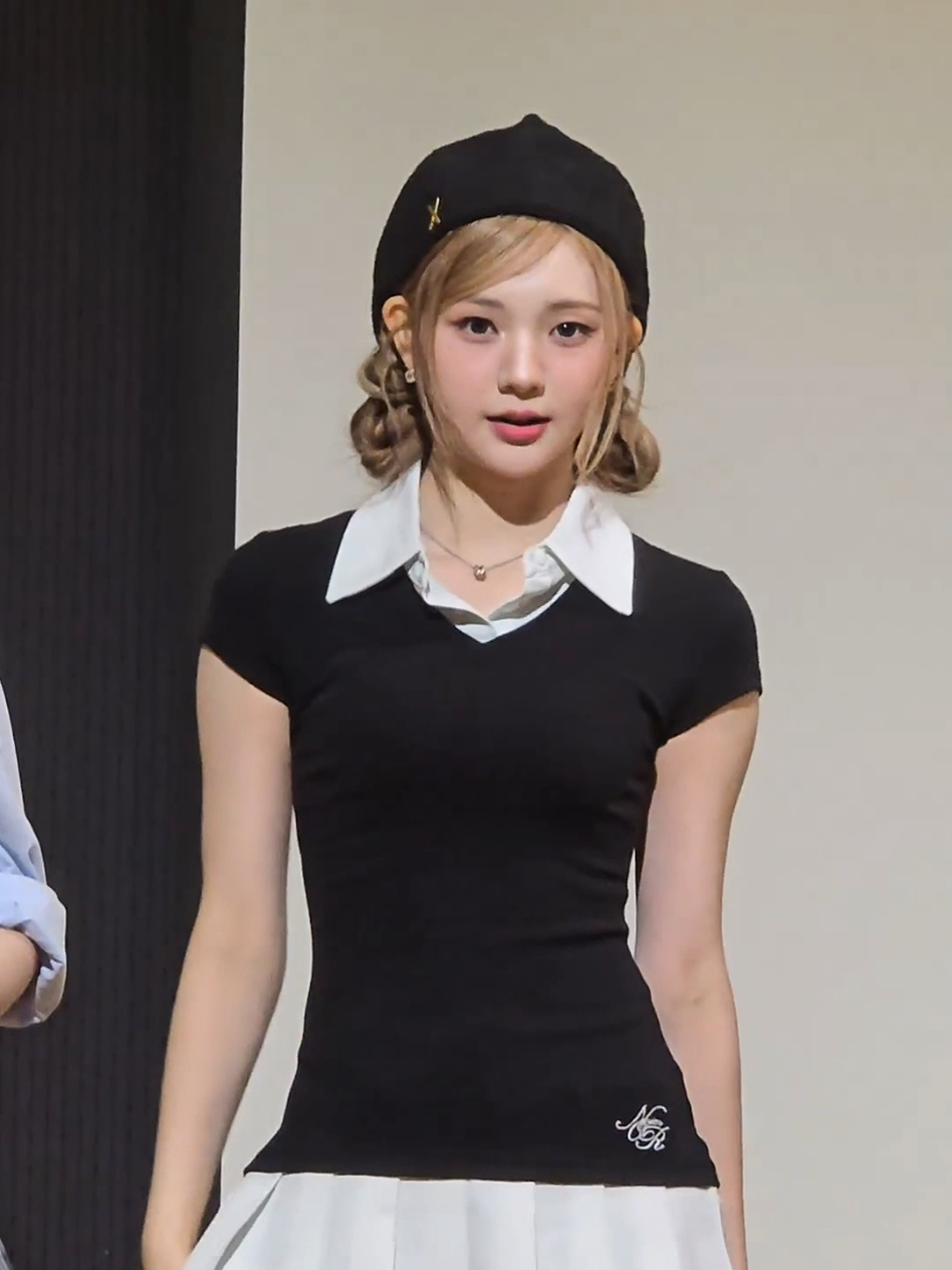 Kwak Yeonji #tripleS #트리플에스 #kpopgirlgroup #kwakyeonji #fancam #sexy #cute #triplesarmpit #kpopfyp #foryou #fyp 