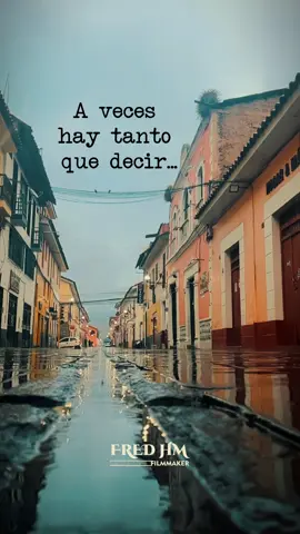 #lluvia #AYACUCHANA y a veces, hay tanto que decir. Pero las palabras se escurren como gotas en el cristal, resbalan sin forma, silencio que moja más que el agua. 