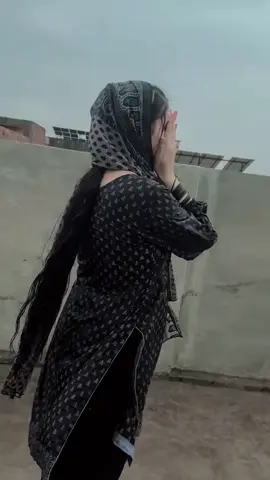 BaRan HoM De 🌧️🌧️💃🏻🦋 #foruyou #viravideo #fyp #foyoupage #pashtoviralsong #pashtosong #pashtopoetry #pashtomusic #pashtotiktok #pashtoviralsong #viralvideos #100kviews #viwesproblem #growmyaccount #unfreezemyacount #cutelaiba9 #karankhan 