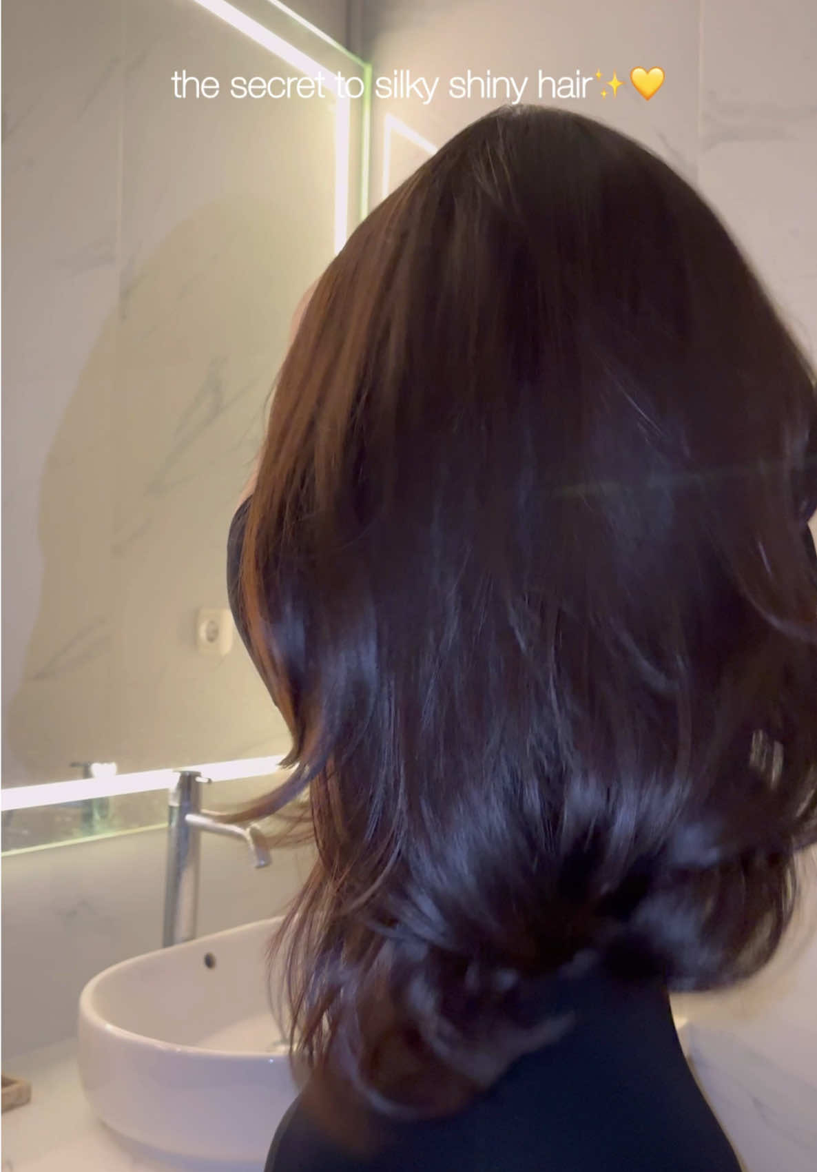 silky shiny hair✨💛🗝️ #hairstyle #hairtok #haircareroutine #haircare 