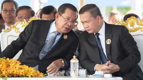 គ្រប់ពេលវេលា គ្រប់ទីកន្លែង គឺដើម្បីទឹកដីនិងប្រជាជន។  Anytime anywhere for country and people.  #ហ៊ុនម៉ាណែត #Hunmanet  #កម្ពុជា #Cambodia 
