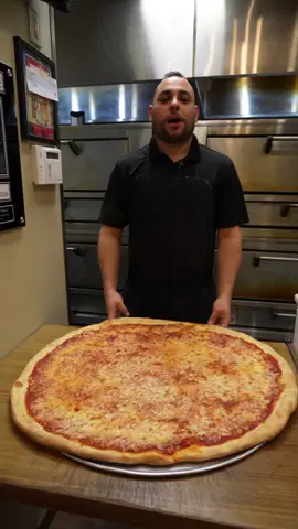 Alright time for all you Keyboard Warriors to show out! #fyp #westchester #lorenzoandsonspizza #pizza #challenge 