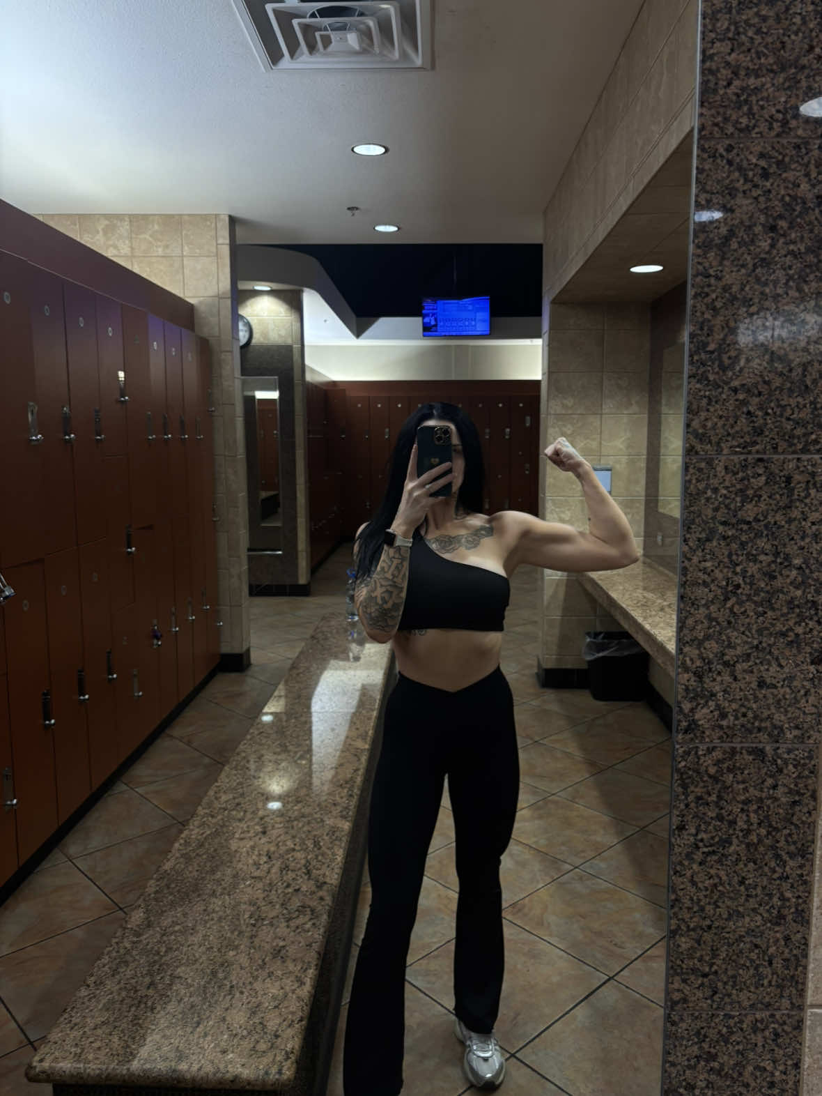 Two babies later and mama still got it 💪🏼 