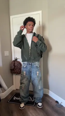 Best zip up on tik tok #fyp #viral #fashion 
