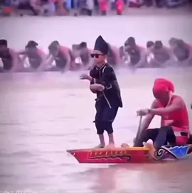 Kid dancing on boat #winner #boatrace #dancingkidonboat #viralvideo #blowthisup #trending #fyp #xybca 