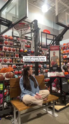A wifey supporting her man’s hobbies #husbandandwife #marriagehumor #marriagelife #marriagecomedy #sports #sportstok #hobbie #husbandwifecomedy #couple #fyp #foryoupage #viral 