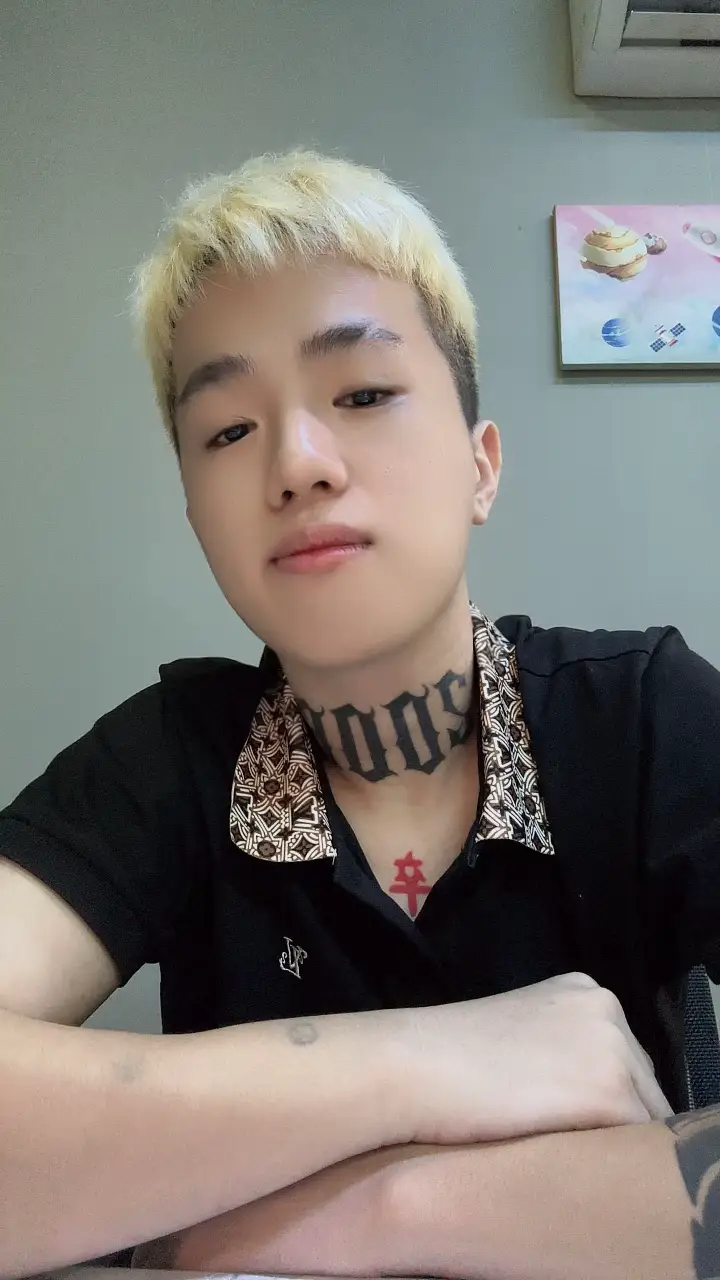Còn anhh thì bữa cơm manh áo cơ hàn 🥲