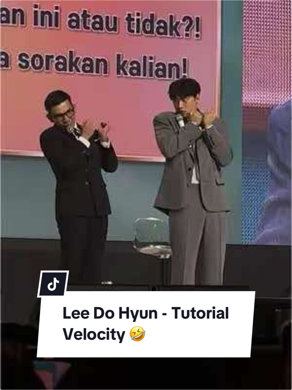 JANJI TERAKHIR BANGET SOALNYA INI PAS BELAJAR VELOCITY JUGA TERLALU LUCU BUAT GA DI POST 🤣🤣🤣🤣🤣 Anyway shoutout to Indra Herlambang, GOKILLL 🤘🏻🤘🏻 @FriedRice Entertainment  #leedohyun #re_dohyun_in_jkt #redohyunjakarta #이도현 #fanmeet #velocity 