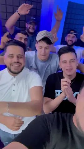 #الشعب_الصيني_ماله_حل😂😂 #tik_tok #فولو #trendingvideo #tiktokdz # voila extrait parti 1 @🎹عروسي🎹 @Khaled Mahi @Trendi Dz @Titou parolier @kader les jumeaux 22🌍 