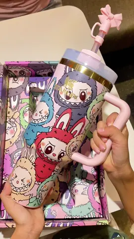If you are Labubu Fan, you need this. 😄#labubu #StanleyCup #40oztumbler #labubus #labubuunboxing #labubuoutfit #tiktokshop #for #fpy #giftforher #unboxing 